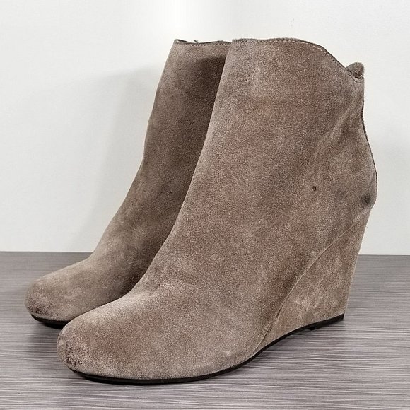Dolce Vita 'Gracie' Wedge Bootie, Dark Taupe Suede, Womens Size 7.5 M - Picture 1 of 9